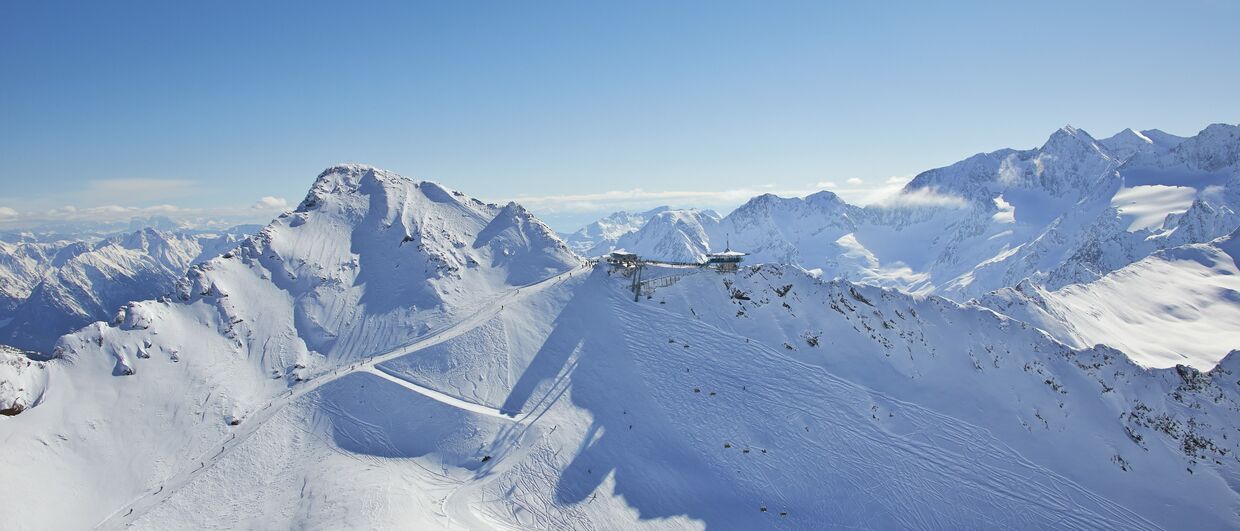 Wspólny karnet narciarski na tereny narciarskie w Sölden i Obergurgl-Hochgurgl pozwala korzystać łącznie z 55 wyciągów i 154 kilometrów tras narciarskich