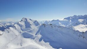 Wspólny karnet narciarski na tereny narciarskie w Sölden i Obergurgl-Hochgurgl pozwala korzystać łącznie z 55 wyciągów i 154 kilometrów tras narciarskich