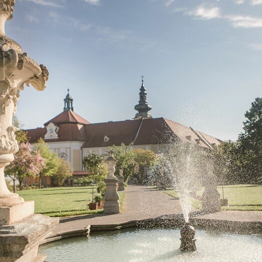Historischer Hofgarten im Stift Seitenstetten in Niederösterreich