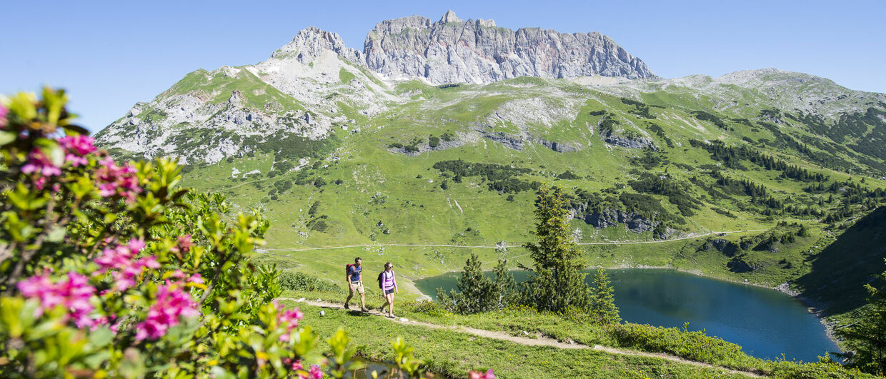 Zu den besonders schönen Bergseen Vorarlbergs zählt der Formarinsee im Arlberggebiet.