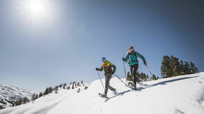In der Silberregion Karwendel stehen 20 ausgeschilderte Schneeschuhrouten zur Wahl.