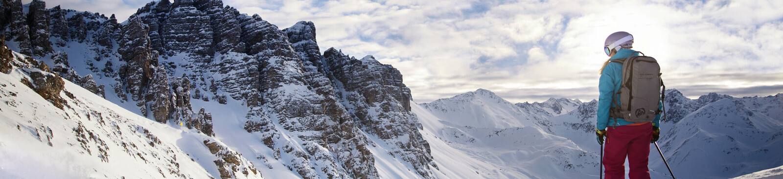  Freeride in der Axamer Lizum mit Blick auf die Kalkkögel 