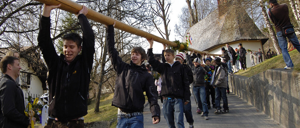 Farbenprächtiges Ritual