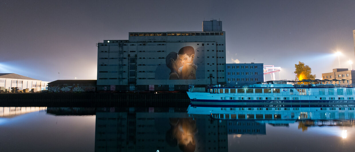 Порт ночью (с) Mural Harbor_Christian Boehm