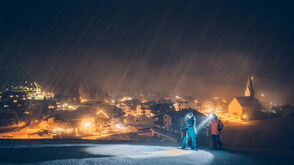 Tiroler Zugspitz Arena Schneeschuhwanderung bei Nacht