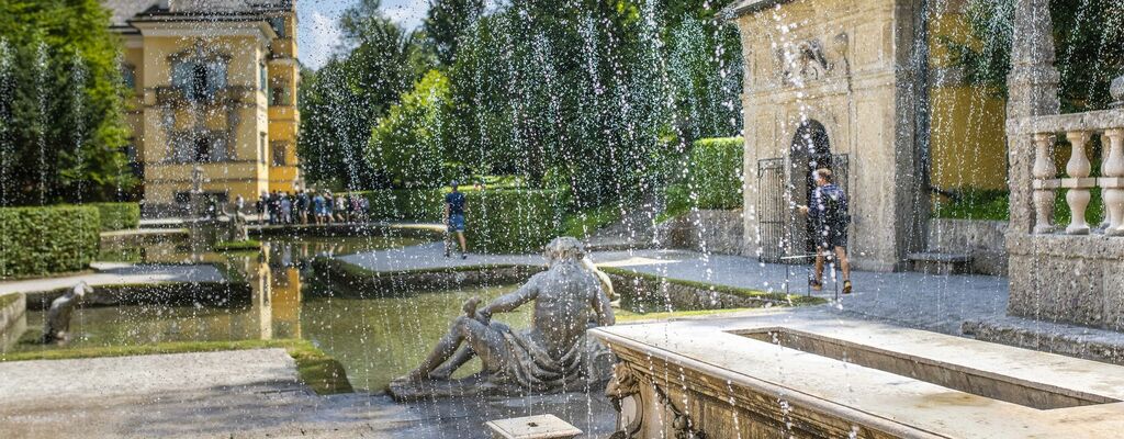 Wasserspiele im Park von Schloss Hellbrunn