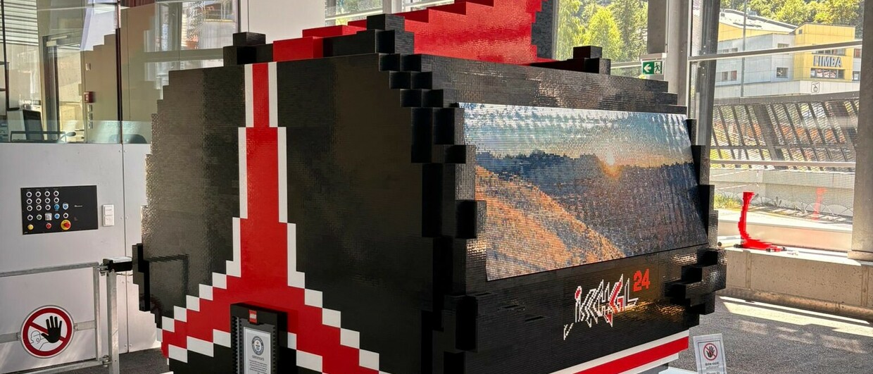  Telecabine_en_LEGO_Guiness_Livre_de_records_c__TVB_Paznaun-Ischgl