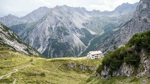 Steinseehuette-Lechtaler-Alpen-Adlerweg-Etappe-20 (c) Tirol-Werbung-Dominik-Gigler
