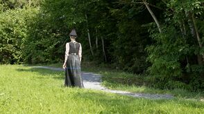 Die elegante Bregenzerwälder Frauentracht, die Juppe, ist ein Blickfang. 