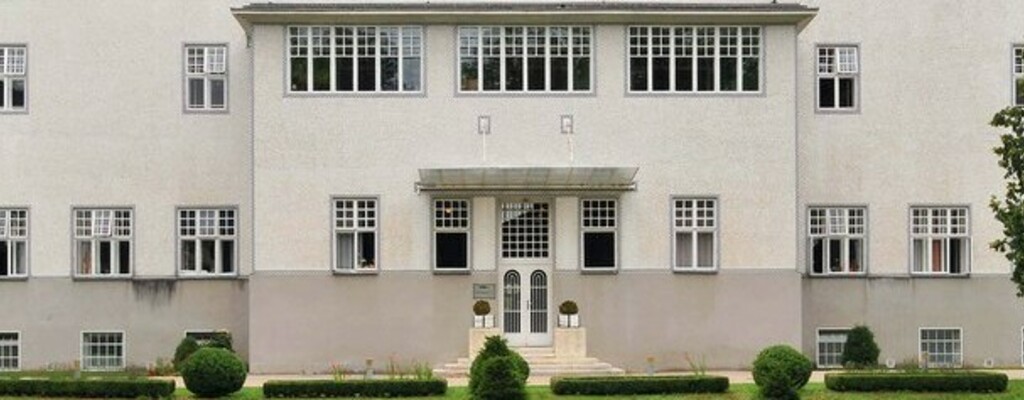 Josef-Hoffmann-Sanatorium-Westend-Purkersdorf-Fassade-1905_MAK-Museum-fuer-angewandte-Kunst-Wien_Wolfgang-Woessner-MAK-Museum-fuer-angewandte-Kunst-Wien-.jpg