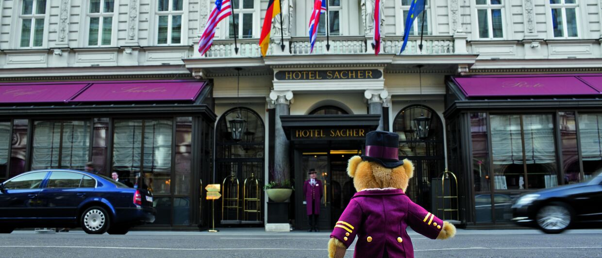Hotel Sacher Vienna - Bear Franz Sacher