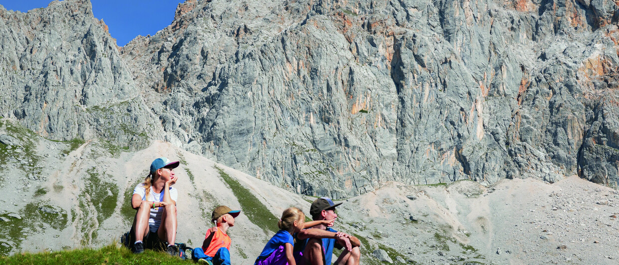 Ein neues Familienabenteuer bietet die 3-tägige Hüttenwanderung durch das idyllische Gaistal in Leutasch © Region Seefeld