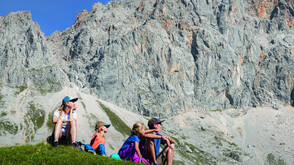 Ein neues Familienabenteuer bietet die 3-tägige Hüttenwanderung durch das idyllische Gaistal in Leutasch © Region Seefeld