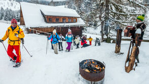 Besondere Momente erleben die Teilnehmer*innen der „Gourmet im Schnee“-Schneeschuhtour.