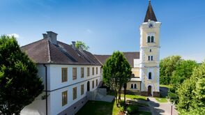 Pfarrhof und Kirche Tieschen in der Steiermark