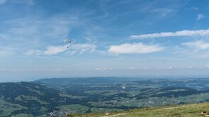 Vorarlberg: Paragleiten im Fluggebiet Niedere