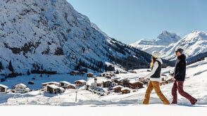 Balade hivernale-lech-zuers-tourismus-christoph-schoech