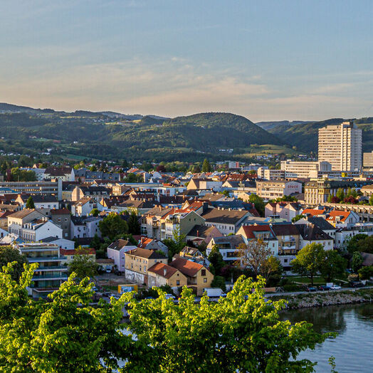 Panoramatický pohled na město Linec