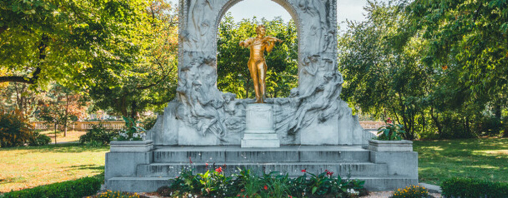Vienna_statua_Johann_Strauss_nello_Stadtpark_c_Oesterreich_Werbung_Christian_Kremser.jpg 