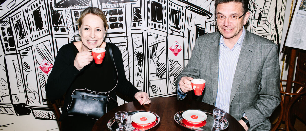 Консул Кристиан Зигль с женой на открытии Года венской кофейной культуры в России